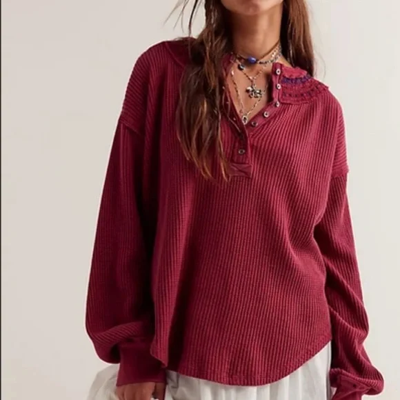 We the Free Burgundy Sweater *GREAT USED CONDITION* - Picture 4 of 12